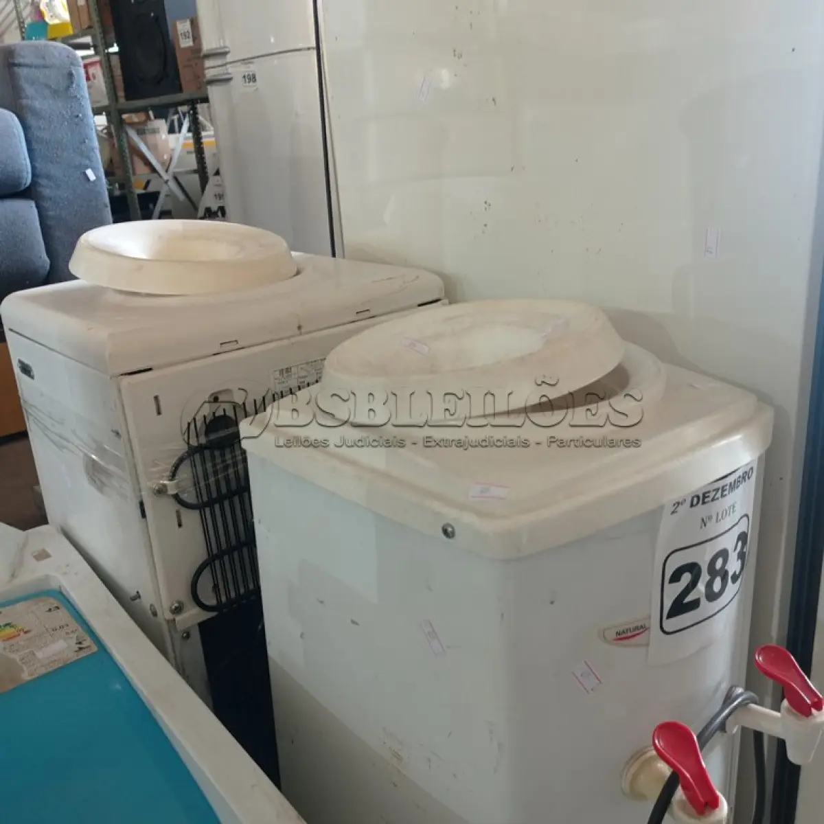 LOTE 283 - 02 BEBEDOUROS PARA GARRAFÃO MARCAS E MODELOS DIVERSOS. (NO ESTADO) ATENÇÃO! FAZER A VISITAÇÃO ANTES DE ARREMATAR, NÃO SABEMOS SE FUNCIONA. LEILÃO NÃO TEM GARANTIA E NEM DEVOLUÇÃO, SUJEITO A POSSÍVEIS AVARIAS VISÍVEIS/OCULTAS E/OU AUSÊNCIA DE COMPONENTES.