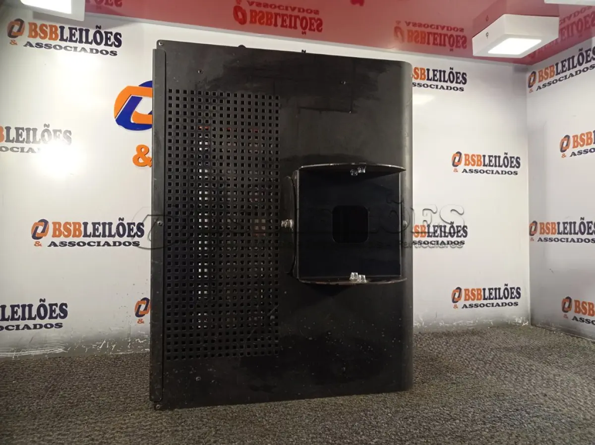 LOTE 232 - 01 CAIXA SUPORTE PARA PROJETOR. (NO ESTADO) ATENÇÃO! FAZER A VISITAÇÃO ANTES DE ARREMATAR, NÃO SABEMOS SE FUNCIONA. LEILÃO NÃO TEM GARANTIA E NEM DEVOLUÇÃO, SUJEITO A POSSÍVEIS AVARIAS VISÍVEIS/OCULTAS E/OU AUSÊNCIA DE COMPONENTES.