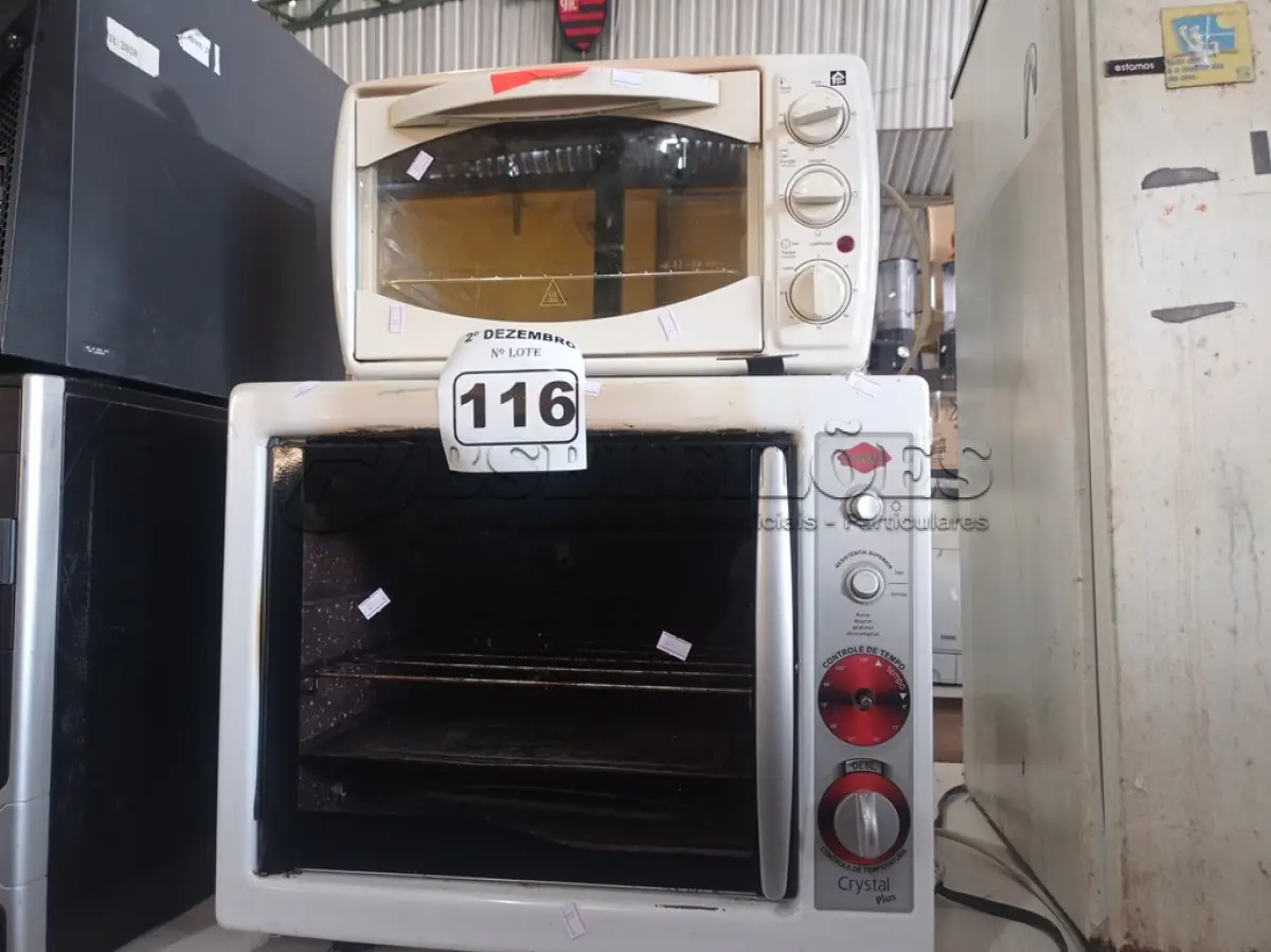 LOTE 116 - 02 FORNOS ELÉTRICOS MARCAS E MODELOS DIVERSOS. (NO ESTADO) ATENÇÃO! FAZER A VISITAÇÃO ANTES DE ARREMATAR, NÃO SABEMOS SE FUNCIONA. LEILÃO NÃO TEM GARANTIA E NEM DEVOLUÇÃO, SUJEITO A POSSÍVEIS AVARIAS VISÍVEIS/OCULTAS E/OU AUSÊNCIA DE COMPONENTES.