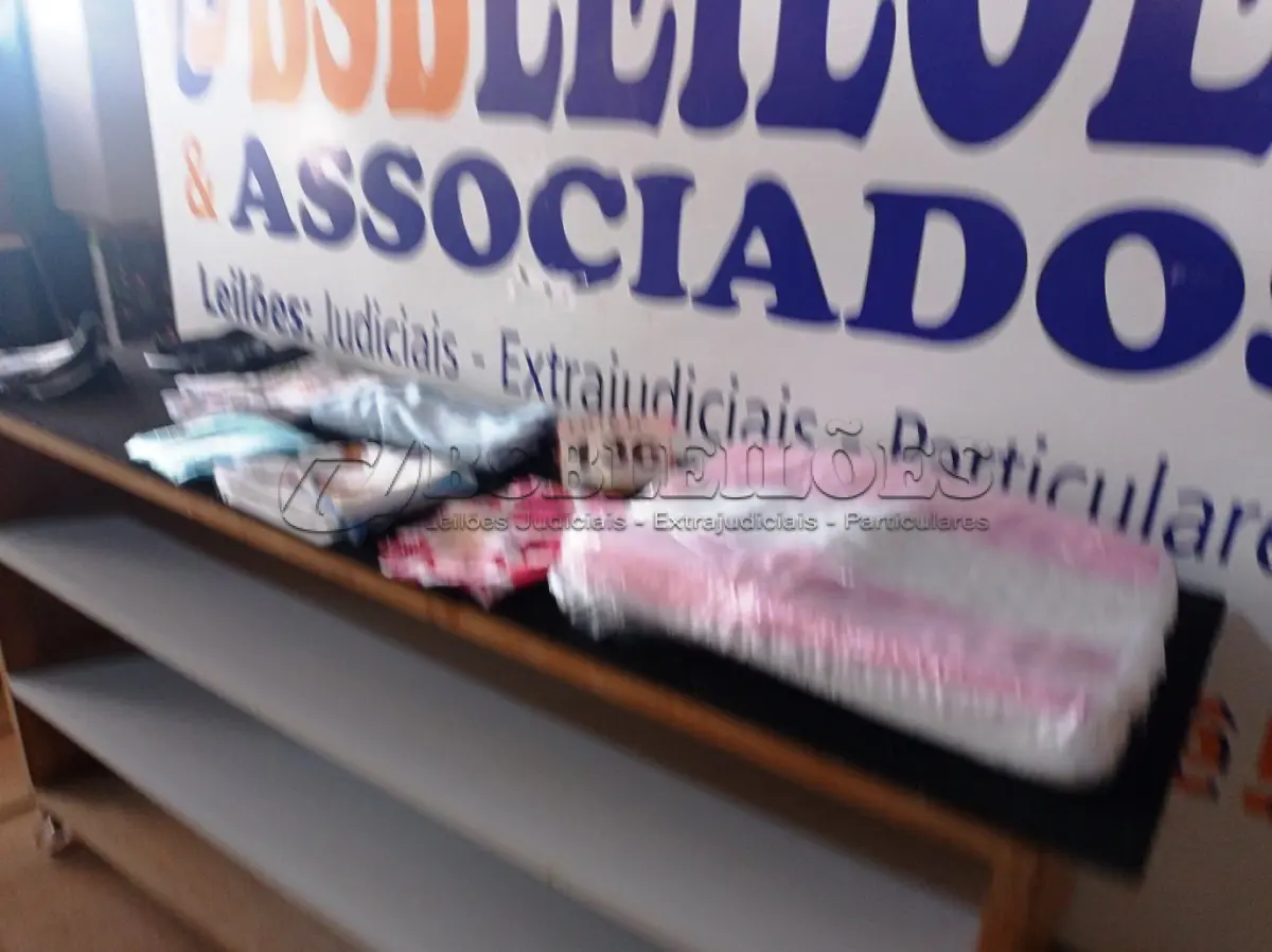 LOTE 136 - 10 – ITENS DE ENXOVAL DIVERSOS (NO ESTADO, NÃO SABEMOS SE FUNCIONA. LEILÃO NÃO TEM GARANTIA E NEM DEVOLUÇÃO, SUJEITO A POSSÍVEIS AVARIAS VISÍVEIS/OCULTAS E/OU AUSÊNCIA DE COMPONENTES)