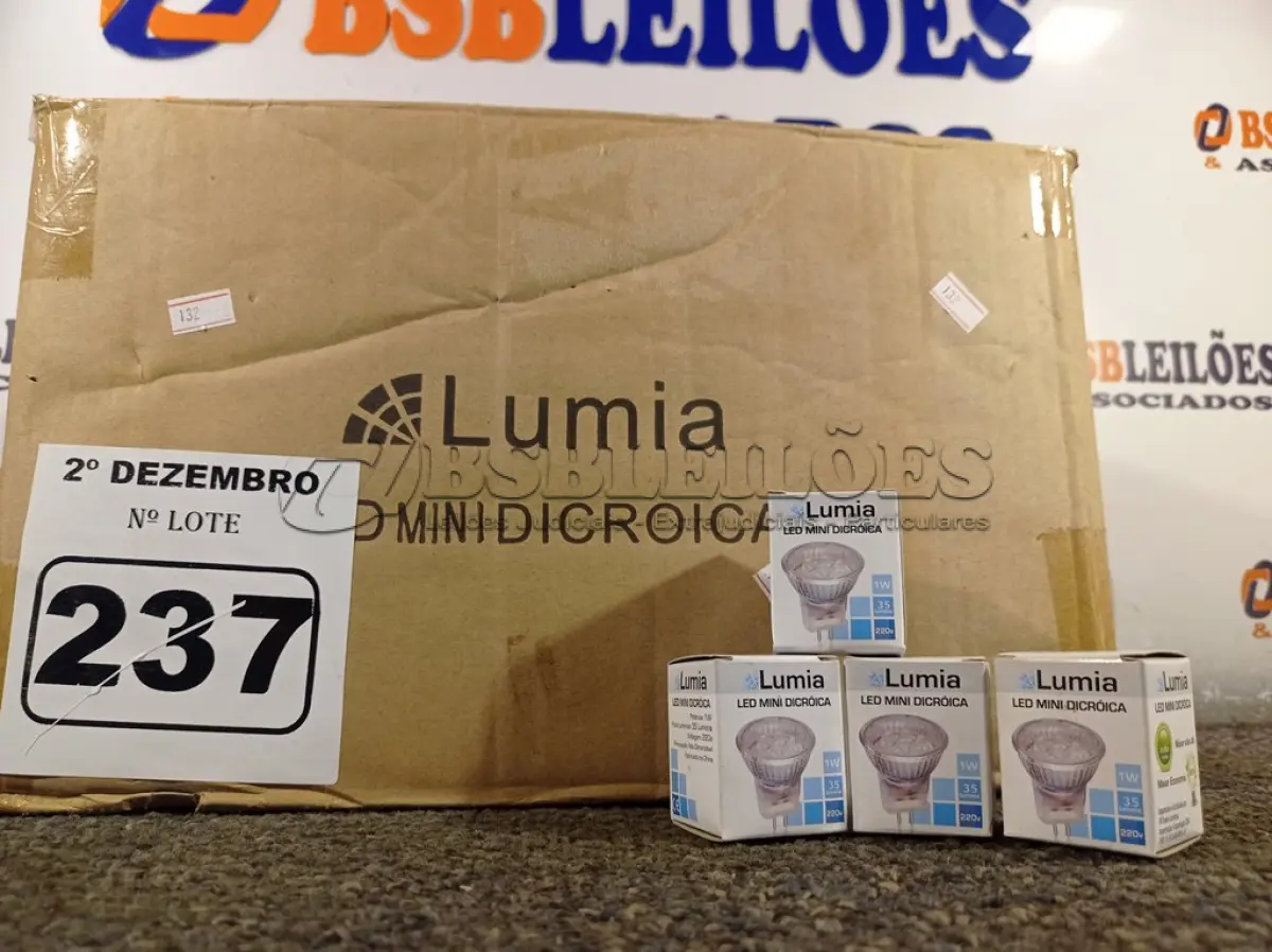 LOTE 237 - 01 LOTE COM APROXIMADAMENTE 80 LÂMPADAS DICROICA 1W 220V. (NO ESTADO) ATENÇÃO! FAZER A VISITAÇÃO ANTES DE ARREMATAR, NÃO SABEMOS SE FUNCIONA. LEILÃO NÃO TEM GARANTIA E NEM DEVOLUÇÃO, SUJEITO A POSSÍVEIS AVARIAS VISÍVEIS/OCULTAS E/OU AUSÊNCIA DE COMPONENTES.