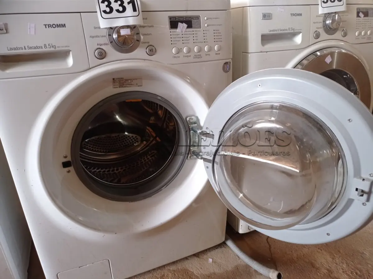LOTE 331 - 01 LAVA SECA MARCA LG 8.5KG 220V. (NO ESTADO) ATENÇÃO! FAZER A VISITAÇÃO ANTES DE ARREMATAR, NÃO SABEMOS SE FUNCIONA. LEILÃO NÃO TEM GARANTIA E NEM DEVOLUÇÃO, SUJEITO A POSSÍVEIS AVARIAS VISÍVEIS/OCULTAS E/OU AUSÊNCIA DE COMPONENTES.