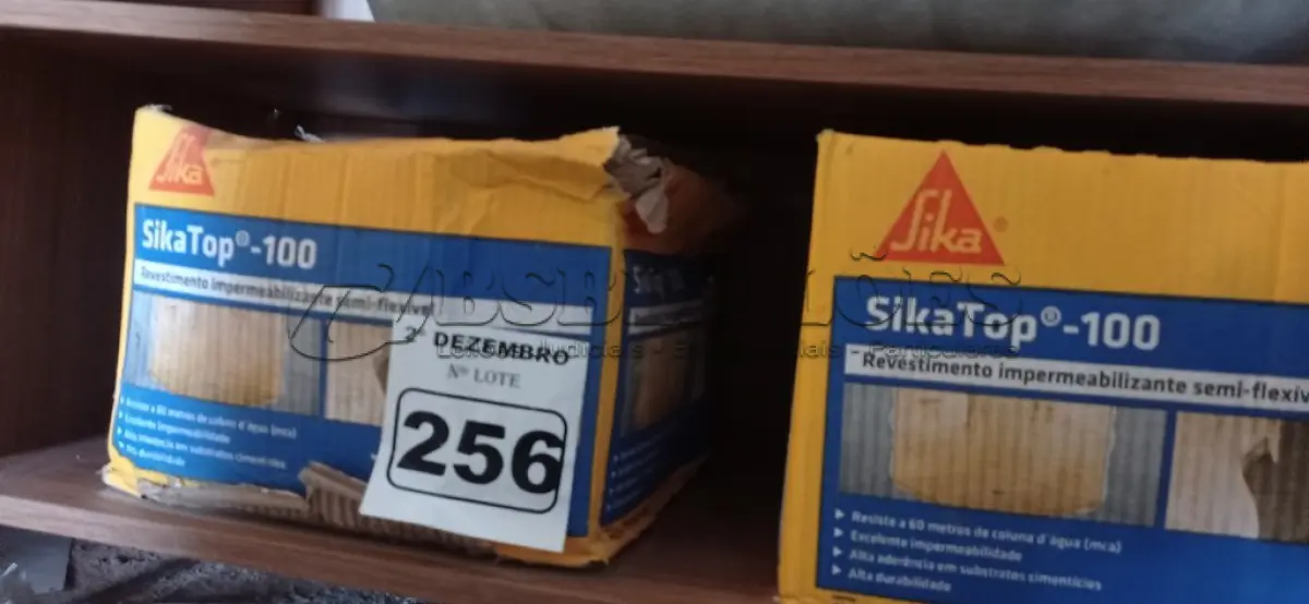 LOTE 256 - 02 CAIXAS DE SIKA TOP-100, REVESTIMENTO IMPERMEABILIZANTE SEMI-FLEXIVEL 18KG. (NO ESTADO) ATENÇÃO! FAZER A VISITAÇÃO ANTES DE ARREMATAR, NÃO SABEMOS SE FUNCIONA. LEILÃO NÃO TEM GARANTIA E NEM DEVOLUÇÃO, SUJEITO A POSSÍVEIS AVARIAS VISÍVEIS/OCULTAS E/OU AUSÊNCIA DE COMPONENTES.