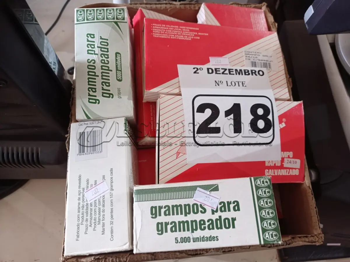 LOTE 218 - 01 LOTE COM GRANDE QUANTIDADE DE GRAMPOS MARCAS E MODELOS DIVERSOS. (NO ESTADO) ATENÇÃO! FAZER A VISITAÇÃO ANTES DE ARREMATAR, NÃO SABEMOS SE FUNCIONA. LEILÃO NÃO TEM GARANTIA E NEM DEVOLUÇÃO, SUJEITO A POSSÍVEIS AVARIAS VISÍVEIS/OCULTAS E/OU AUSÊNCIA DE COMPONENTES.