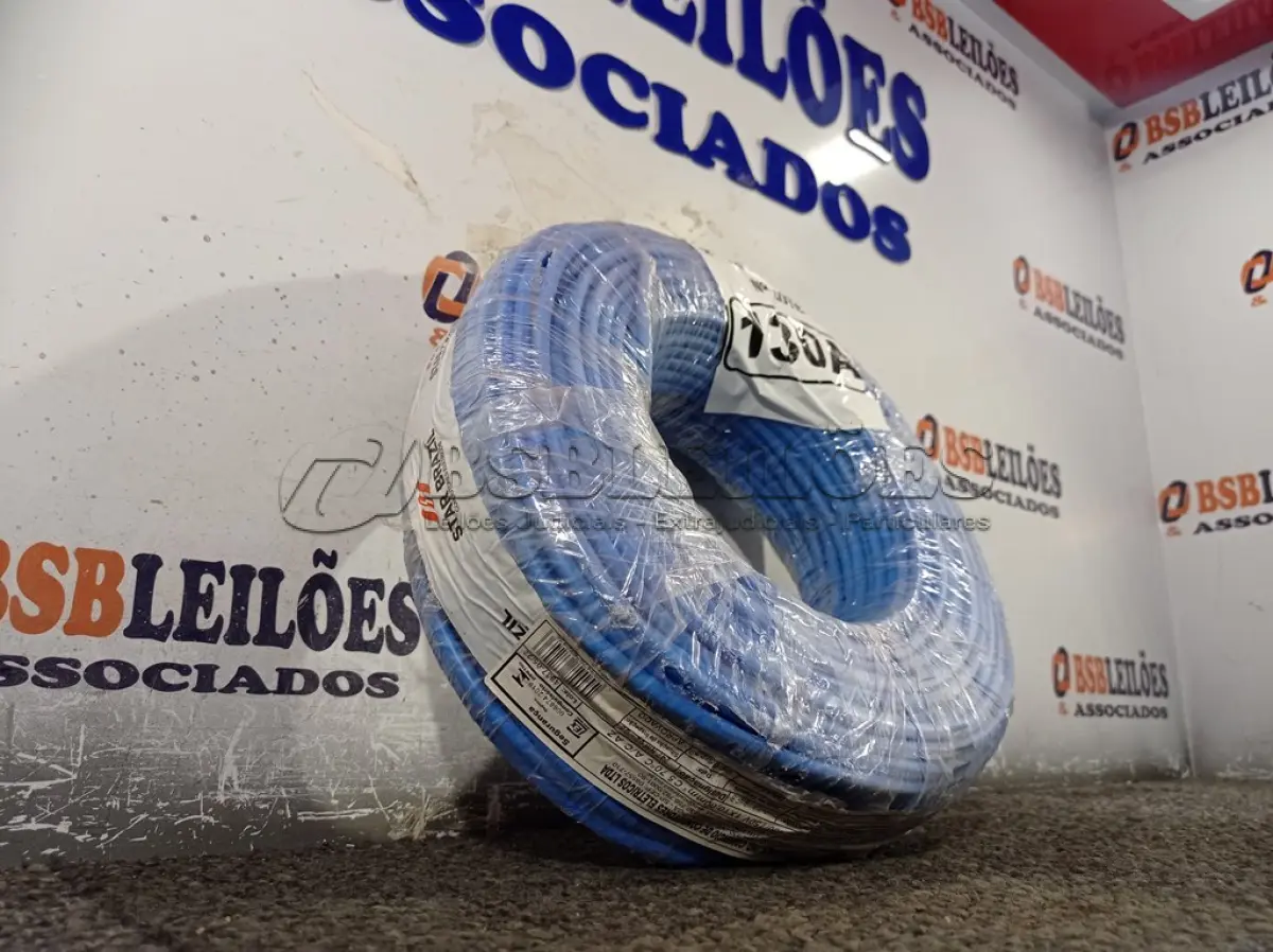 LOTE 130 - 01 ROLO DE CABO FLEXÍVEL 100M 1X10MM NA COR AZUL(NOVO). (NO ESTADO) ATENÇÃO! FAZER A VISITAÇÃO ANTES DE ARREMATAR, NÃO SABEMOS SE FUNCIONA. LEILÃO NÃO TEM GARANTIA E NEM DEVOLUÇÃO, SUJEITO A POSSÍVEIS AVARIAS VISÍVEIS/OCULTAS E/OU AUSÊNCIA DE COMPONENTES.