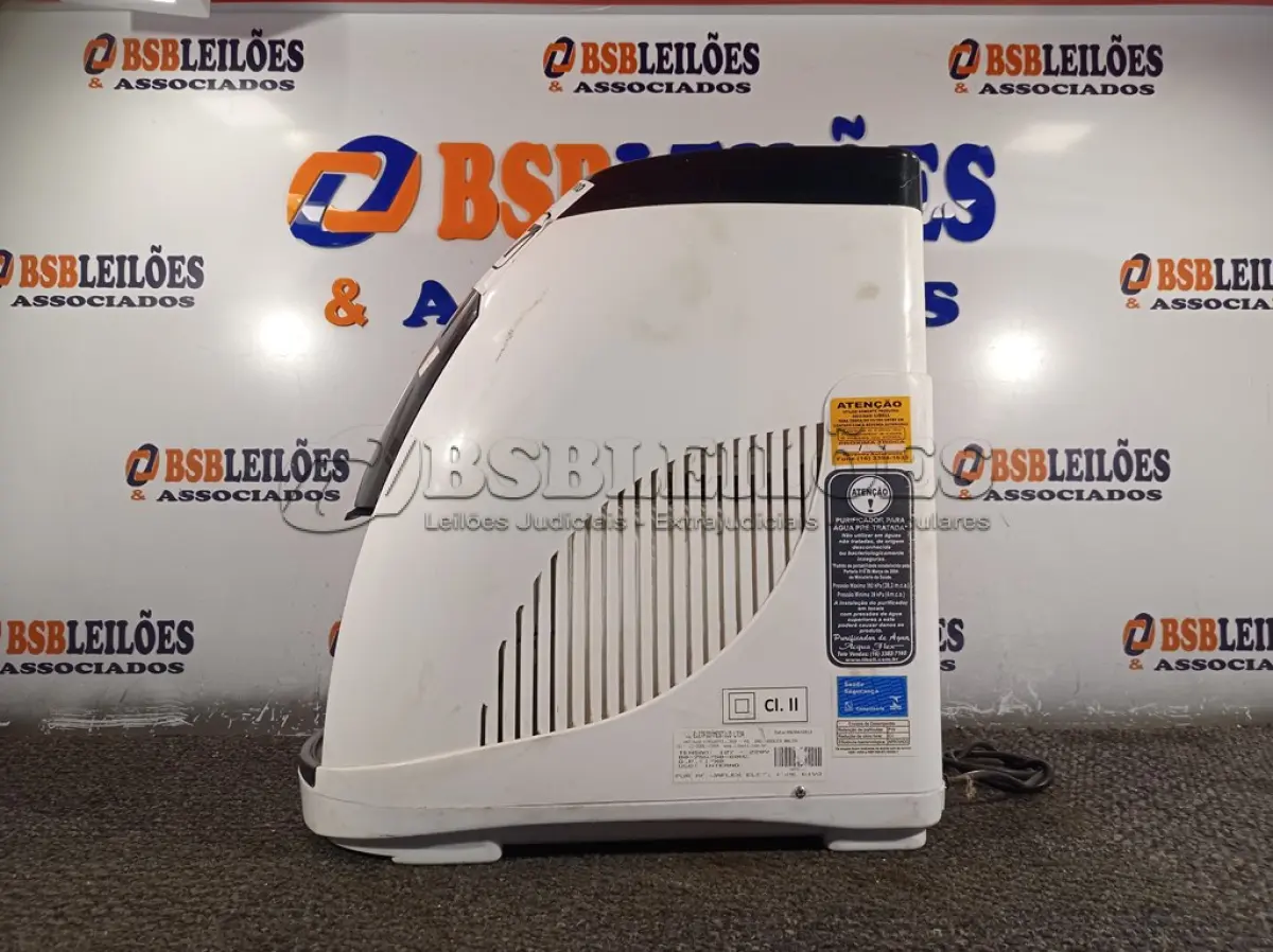 LOTE 217 - 01 PURIFICADOR DE ÁGUA REFRIGERAÇÃO ELETRÔNICA MARCA LIBELL. (NO ESTADO) ATENÇÃO! FAZER A VISITAÇÃO ANTES DE ARREMATAR, NÃO SABEMOS SE FUNCIONA. LEILÃO NÃO TEM GARANTIA E NEM DEVOLUÇÃO, SUJEITO A POSSÍVEIS AVARIAS VISÍVEIS/OCULTAS E/OU AUSÊNCIA DE COMPONENTES.