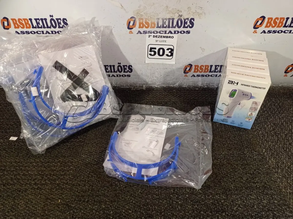 LOTE 503 - 04 TERMÔMETROS INFRAVERMELHO E 10 MASCARAS. (NO ESTADO) ATENÇÃO! FAZER A VISITAÇÃO ANTES DE ARREMATAR, NÃO SABEMOS SE FUNCIONA. LEILÃO NÃO TEM GARANTIA E NEM DEVOLUÇÃO, SUJEITO A POSSÍVEIS AVARIAS VISÍVEIS/OCULTAS E/OU AUSÊNCIA DE COMPONENTES.