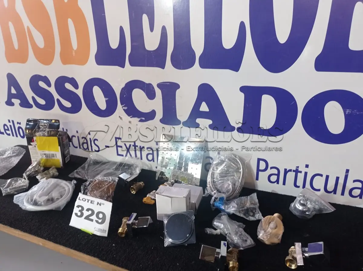 LOTE 329 - 20 – ITENS HIDRÁULICOS DIVERSOS (APROXIMADAMENTE) (NO ESTADO, NÃO SABEMOS SE FUNCIONA. LEILÃO NÃO TEM GARANTIA E NEM DEVOLUÇÃO, SUJEITO A POSSÍVEIS AVARIAS VISÍVEIS/OCULTAS E/OU AUSÊNCIA DE COMPONENTES)