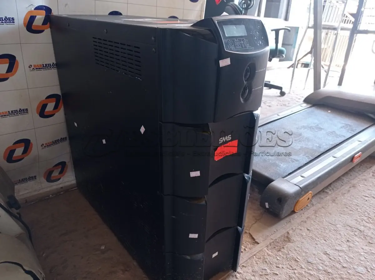 LOTE 472 - 01 NOBREAK SMS 6000VA. (NO ESTADO) ATENÇÃO! FAZER A VISITAÇÃO ANTES DE ARREMATAR, NÃO SABEMOS SE FUNCIONA. LEILÃO NÃO TEM GARANTIA E NEM DEVOLUÇÃO, SUJEITO A POSSÍVEIS AVARIAS VISÍVEIS/OCULTAS E/OU AUSÊNCIA DE COMPONENTES.