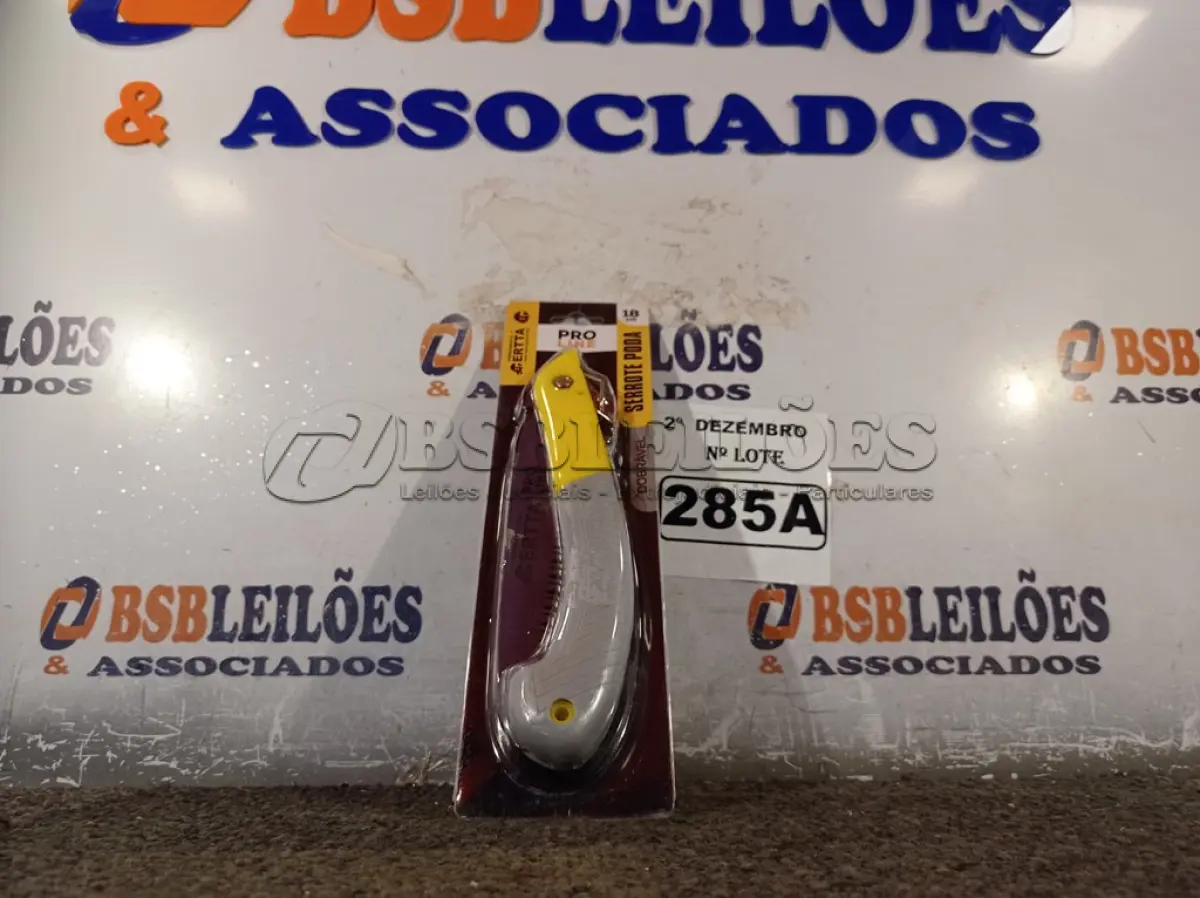 LOTE 285 - 01 SERROTE DE PODA. (NO ESTADO) ATENÇÃO! FAZER A VISITAÇÃO ANTES DE ARREMATAR, NÃO SABEMOS SE FUNCIONA. LEILÃO NÃO TEM GARANTIA E NEM DEVOLUÇÃO, SUJEITO A POSSÍVEIS AVARIAS VISÍVEIS/OCULTAS E/OU AUSÊNCIA DE COMPONENTES.
