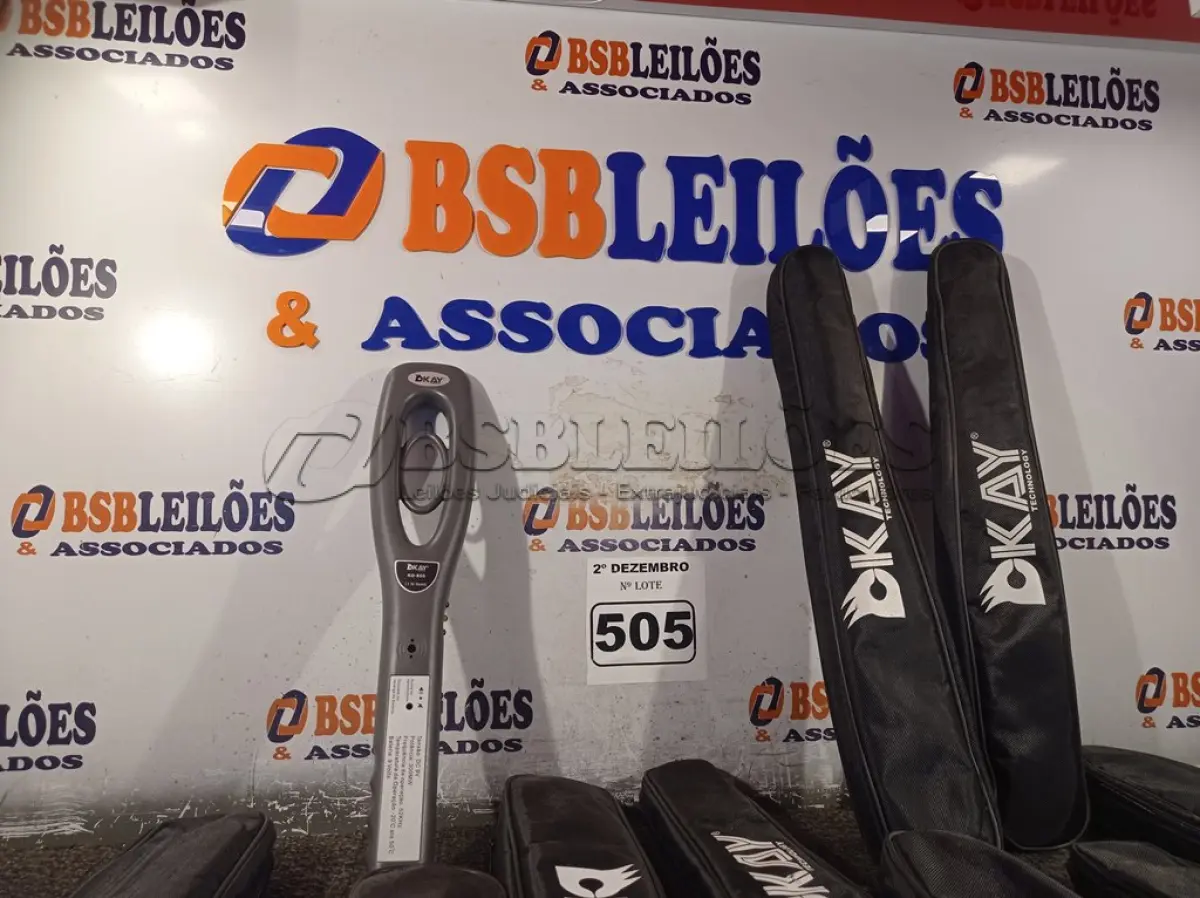 LOTE 505 - 10 DETECTORES DE METAIS. (NO ESTADO) ATENÇÃO! FAZER A VISITAÇÃO ANTES DE ARREMATAR, NÃO SABEMOS SE FUNCIONA. LEILÃO NÃO TEM GARANTIA E NEM DEVOLUÇÃO, SUJEITO A POSSÍVEIS AVARIAS VISÍVEIS/OCULTAS E/OU AUSÊNCIA DE COMPONENTES.