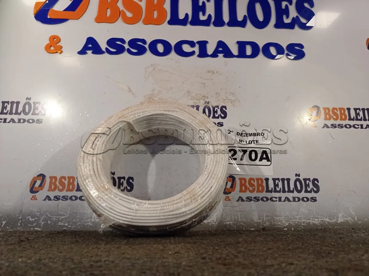 LOTE 270 - 01 ROLO DE CABO FLEXÍVEL 100M 1X4MM NA COR BRANCA (NOVO). (NO ESTADO) ATENÇÃO! FAZER A VISITAÇÃO ANTES DE ARREMATAR, NÃO SABEMOS SE FUNCIONA. LEILÃO NÃO TEM GARANTIA E NEM DEVOLUÇÃO, SUJEITO A POSSÍVEIS AVARIAS VISÍVEIS/OCULTAS E/OU AUSÊNCIA DE COMPONENTES.