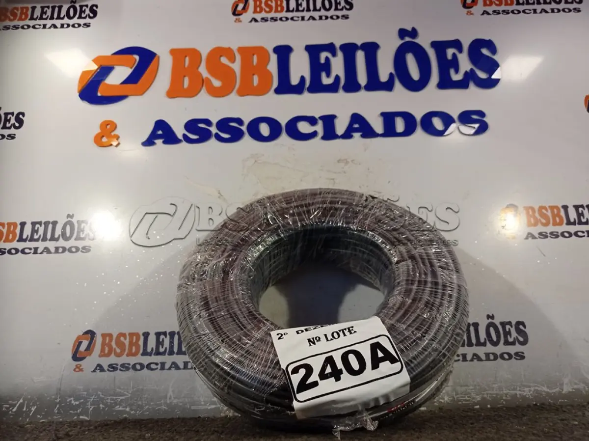 LOTE 240 - 01 ROLO DE CABO FLEXÍVEL 100M 1X10MM NA COR PRETA (NOVO). (NO ESTADO) ATENÇÃO! FAZER A VISITAÇÃO ANTES DE ARREMATAR, NÃO SABEMOS SE FUNCIONA. LEILÃO NÃO TEM GARANTIA E NEM DEVOLUÇÃO, SUJEITO A POSSÍVEIS AVARIAS VISÍVEIS/OCULTAS E/OU AUSÊNCIA DE COMPONENTES.