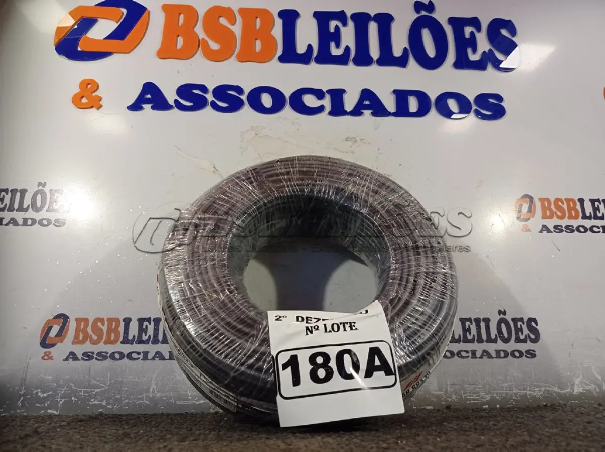 LOTE 180 - 01 ROLO DE CABO FLEXÍVEL 100M 1X10MM NA COR PRETA (NOVO). (NO ESTADO) ATENÇÃO! FAZER A VISITAÇÃO ANTES DE ARREMATAR, NÃO SABEMOS SE FUNCIONA. LEILÃO NÃO TEM GARANTIA E NEM DEVOLUÇÃO, SUJEITO A POSSÍVEIS AVARIAS VISÍVEIS/OCULTAS E/OU AUSÊNCIA DE COMPONENTES.