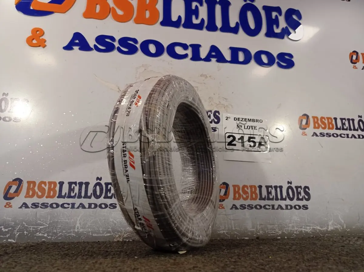 LOTE 215 - 01 ROLO DE CABO FLEXÍVEL 100M 1X4MM NA COR CINZA (NOVO). (NO ESTADO) ATENÇÃO! FAZER A VISITAÇÃO ANTES DE ARREMATAR, NÃO SABEMOS SE FUNCIONA. LEILÃO NÃO TEM GARANTIA E NEM DEVOLUÇÃO, SUJEITO A POSSÍVEIS AVARIAS VISÍVEIS/OCULTAS E/OU AUSÊNCIA DE COMPONENTES.