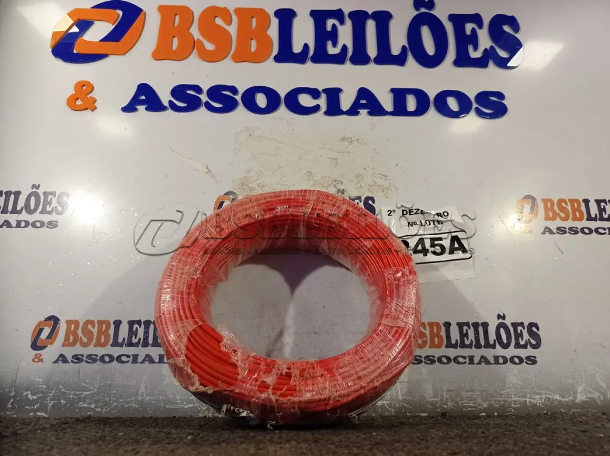 LOTE 245 - 01 ROLO DE CABO FLEXÍVEL 100M 1X4MM NA COR VERMELHA (NOVO). (NO ESTADO) ATENÇÃO! FAZER A VISITAÇÃO ANTES DE ARREMATAR, NÃO SABEMOS SE FUNCIONA. LEILÃO NÃO TEM GARANTIA E NEM DEVOLUÇÃO, SUJEITO A POSSÍVEIS AVARIAS VISÍVEIS/OCULTAS E/OU AUSÊNCIA DE COMPONENTES.