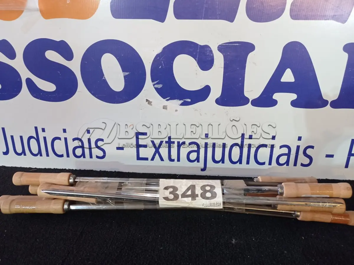 LOTE 348 - 12 - ESPETOS PARA CHURRASCO (NO ESTADO, NÃO SABEMOS SE FUNCIONA. LEILÃO NÃO TEM GARANTIA E NEM DEVOLUÇÃO, SUJEITO A POSSÍVEIS AVARIAS VISÍVEIS/OCULTAS E/OU AUSÊNCIA DE COMPONENTES)