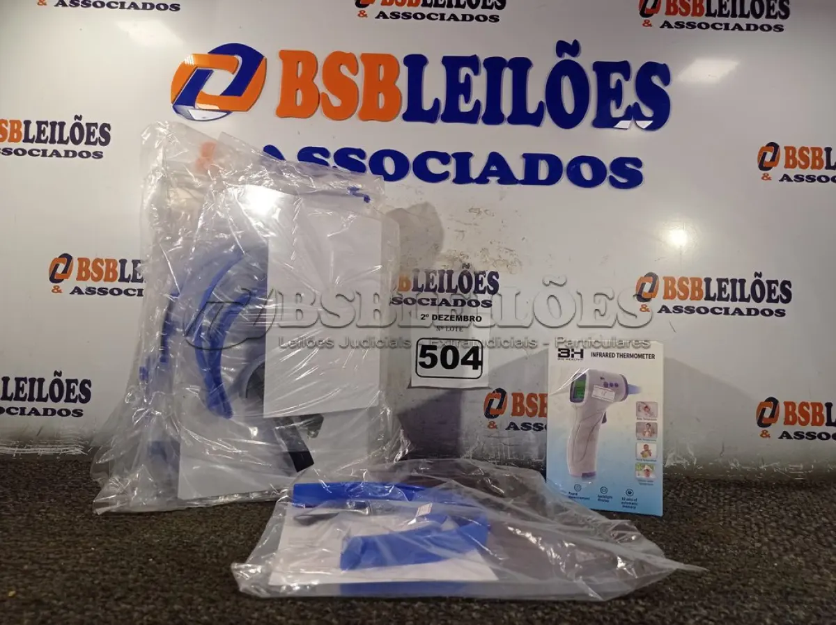 LOTE 504 - 04 TERMÔMETROS INFRAVERMELHO E 10 MASCARAS. (NO ESTADO) ATENÇÃO! FAZER A VISITAÇÃO ANTES DE ARREMATAR, NÃO SABEMOS SE FUNCIONA. LEILÃO NÃO TEM GARANTIA E NEM DEVOLUÇÃO, SUJEITO A POSSÍVEIS AVARIAS VISÍVEIS/OCULTAS E/OU AUSÊNCIA DE COMPONENTES.