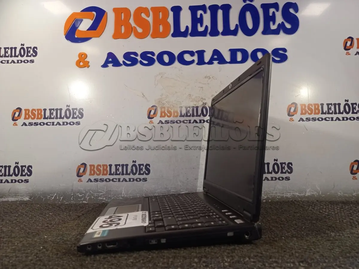 LOTE 496 - 01 NOTEBOOK MARCA AMAZON PC. (NO ESTADO) ATENÇÃO! FAZER A VISITAÇÃO ANTES DE ARREMATAR, NÃO SABEMOS SE FUNCIONA. LEILÃO NÃO TEM GARANTIA E NEM DEVOLUÇÃO, SUJEITO A POSSÍVEIS AVARIAS VISÍVEIS/OCULTAS E/OU AUSÊNCIA DE COMPONENTES.