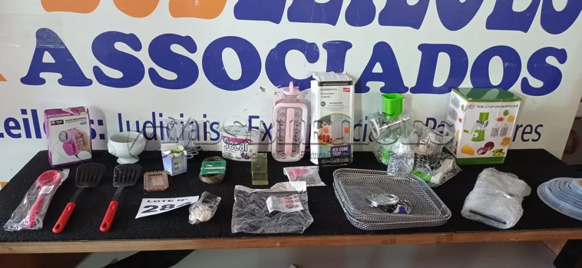 LOTE 284 - 30 – ITENS PARA UTILIDADES DOMESTICAS (NO ESTADO, NÃO SABEMOS SE FUNCIONA. LEILÃO NÃO TEM GARANTIA E NEM DEVOLUÇÃO, SUJEITO A POSSÍVEIS AVARIAS VISÍVEIS/OCULTAS E/OU AUSÊNCIA DE COMPONENTES)