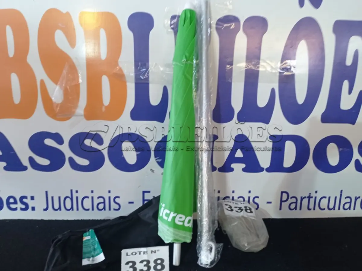 LOTE 338 - 01 - GUARDA SOL 1.60 ALUMÍNIO (NO ESTADO, NÃO SABEMOS SE FUNCIONA. LEILÃO NÃO TEM GARANTIA E NEM DEVOLUÇÃO, SUJEITO A POSSÍVEIS AVARIAS VISÍVEIS/OCULTAS E/OU AUSÊNCIA DE COMPONENTES)