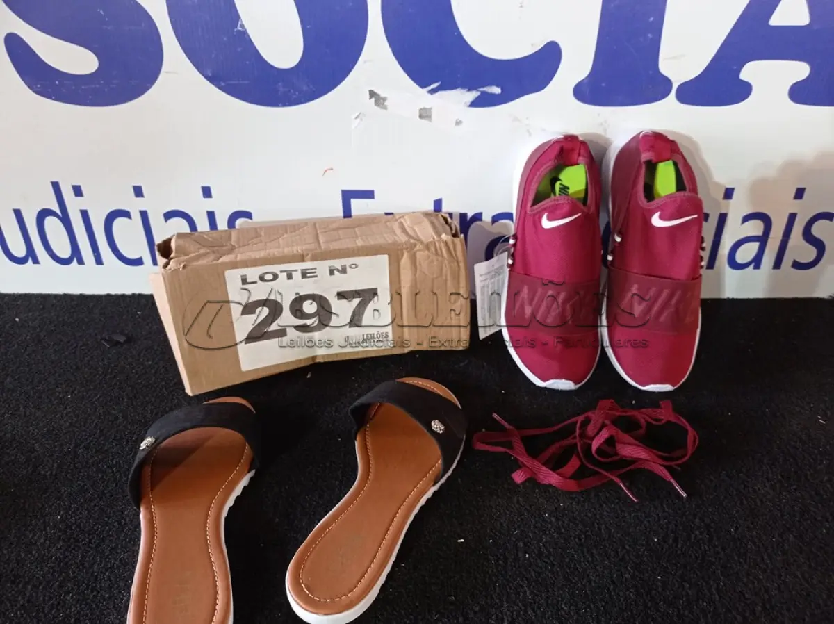 LOTE 297 - 02 – PARES DE CALÇADOS FEMININOS Nº 37 (NO ESTADO, NÃO SABEMOS SE FUNCIONA. LEILÃO NÃO TEM GARANTIA E NEM DEVOLUÇÃO, SUJEITO A POSSÍVEIS AVARIAS VISÍVEIS/OCULTAS E/OU AUSÊNCIA DE COMPONENTES)