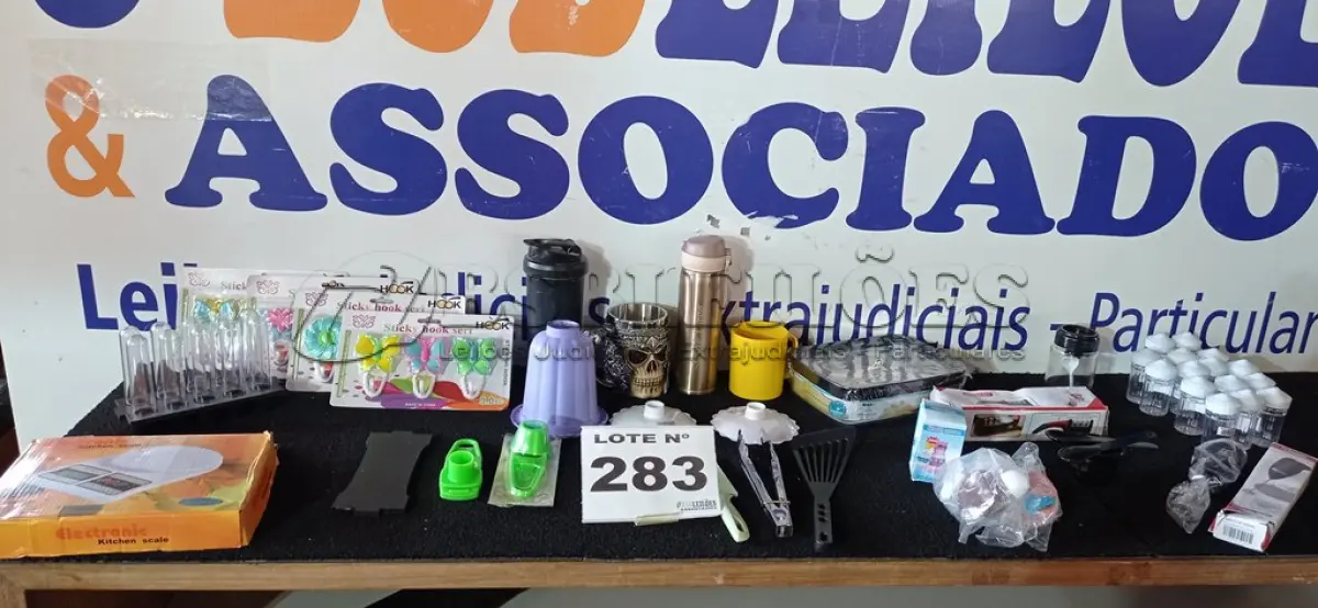 LOTE 283 - 40 – ITENS PARA COZINHA DIVERSOS (NO ESTADO, NÃO SABEMOS SE FUNCIONA. LEILÃO NÃO TEM GARANTIA E NEM DEVOLUÇÃO, SUJEITO A POSSÍVEIS AVARIAS VISÍVEIS/OCULTAS E/OU AUSÊNCIA DE COMPONENTES)