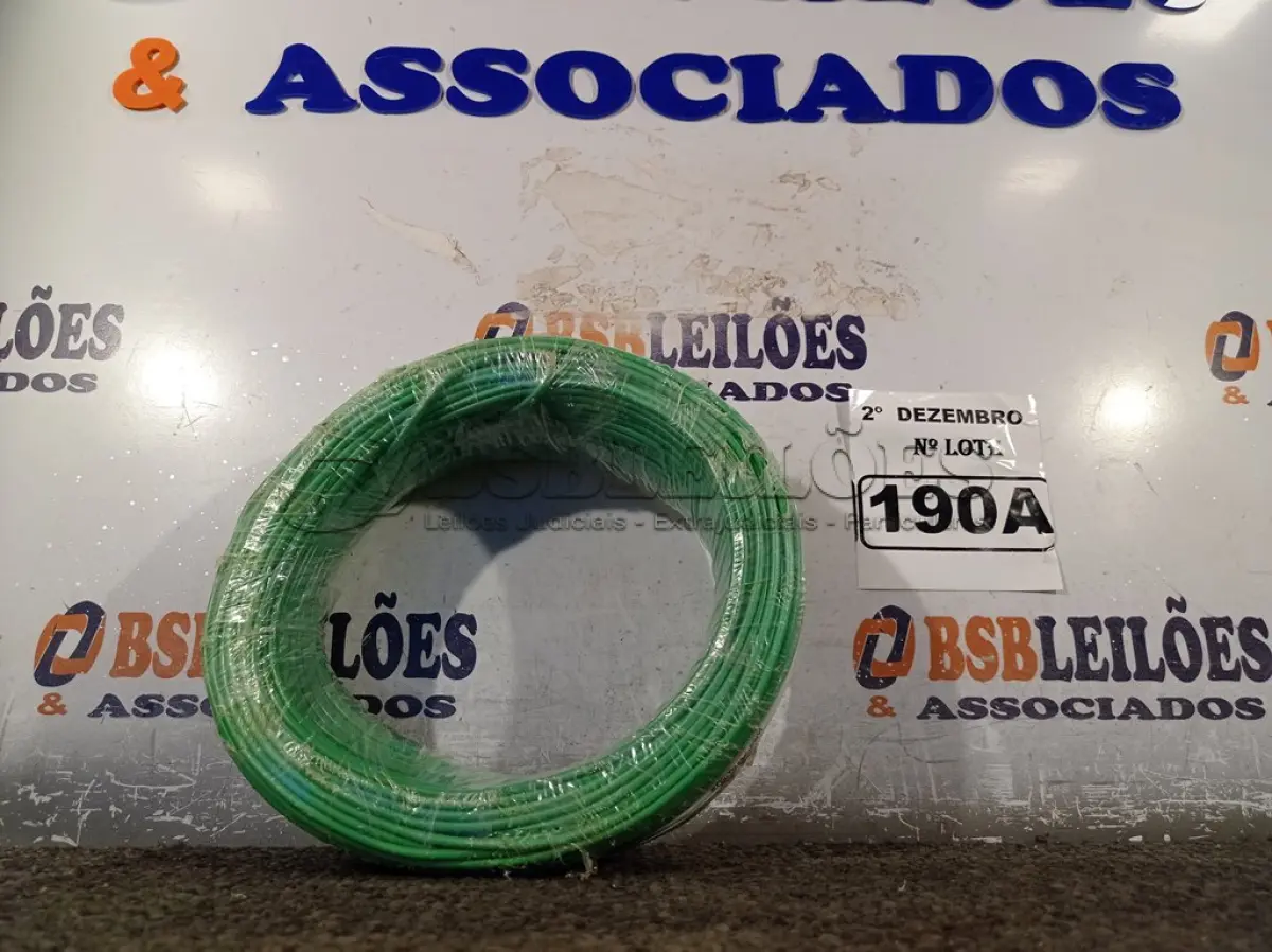 LOTE 190 - 01 ROLO DE CABO FLEXÍVEL 100M 1X2,5MM NA COR VERDE (NOVO). (NO ESTADO) ATENÇÃO! FAZER A VISITAÇÃO ANTES DE ARREMATAR, NÃO SABEMOS SE FUNCIONA. LEILÃO NÃO TEM GARANTIA E NEM DEVOLUÇÃO, SUJEITO A POSSÍVEIS AVARIAS VISÍVEIS/OCULTAS E/OU AUSÊNCIA DE COMPONENTES.