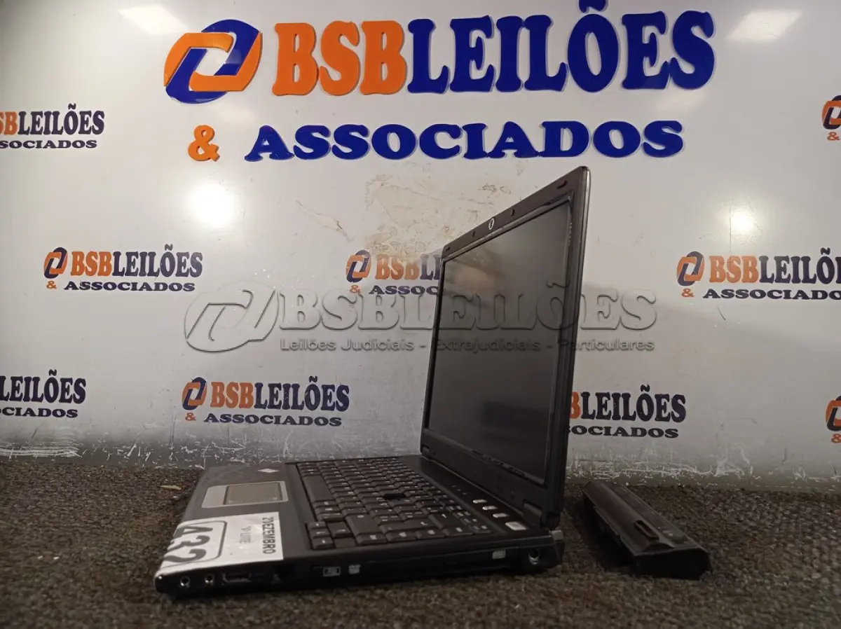 LOTE 432 - 01 NOTEBOOK MARCA AMAZON PC. (NO ESTADO) ATENÇÃO! FAZER A VISITAÇÃO ANTES DE ARREMATAR, NÃO SABEMOS SE FUNCIONA. LEILÃO NÃO TEM GARANTIA E NEM DEVOLUÇÃO, SUJEITO A POSSÍVEIS AVARIAS VISÍVEIS/OCULTAS E/OU AUSÊNCIA DE COMPONENTES.