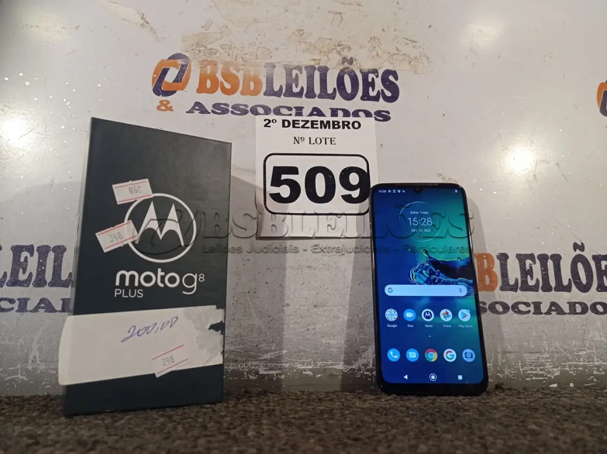 LOTE 509 - 01 CELULAR MOTO G8 PLUS. (NO ESTADO) ATENÇÃO! FAZER A VISITAÇÃO ANTES DE ARREMATAR, NÃO SABEMOS SE FUNCIONA. LEILÃO NÃO TEM GARANTIA E NEM DEVOLUÇÃO, SUJEITO A POSSÍVEIS AVARIAS VISÍVEIS/OCULTAS E/OU AUSÊNCIA DE COMPONENTES.
