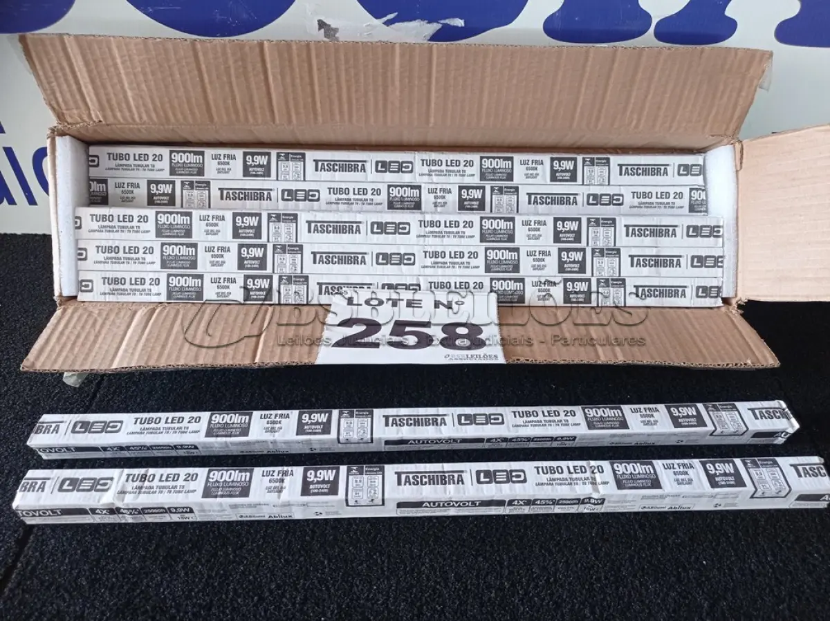 LOTE 258 - 10 - LÂMPADAS TUBULAR LED 60 CM 9,9W BIVOLT 6500K TASCHIBRA (NO ESTADO, NÃO SABEMOS SE FUNCIONA. LEILÃO NÃO TEM GARANTIA E NEM DEVOLUÇÃO, SUJEITO A POSSÍVEIS AVARIAS VISÍVEIS/OCULTAS E/OU AUSÊNCIA DE COMPONENTES)