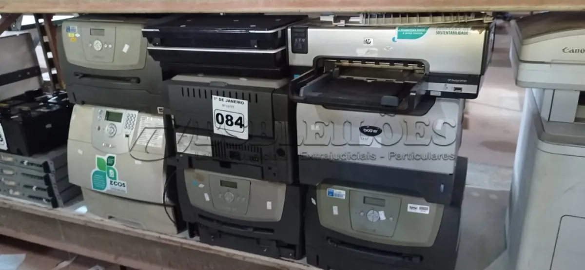LOTE 084 - 01 LOTE COM VÁRIAS IMPRESSORAS MARCAS E MODELOS DIVERSOS. (NO ESTADO) ATENÇÃO! FAZER A VISITAÇÃO ANTES DE ARREMATAR, NÃO SABEMOS SE FUNCIONA. LEILÃO NÃO TEM GARANTIA E NEM DEVOLUÇÃO, SUJEITO A POSSÍVEIS AVARIAS VISÍVEIS/OCULTAS E/OU AUSÊNCIA DE COMPONENTES.