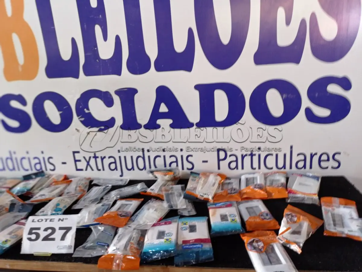 LOTE 527 - 40 – MATERIAIS ELÉTRICOS DIVERSOS (APROXIMADAMENTE) (NO ESTADO, NÃO SABEMOS SE FUNCIONA. LEILÃO NÃO TEM GARANTIA E NEM DEVOLUÇÃO, SUJEITO A POSSÍVEIS AVARIAS VISÍVEIS/OCULTAS E/OU AUSÊNCIA DE COMPONENTES)