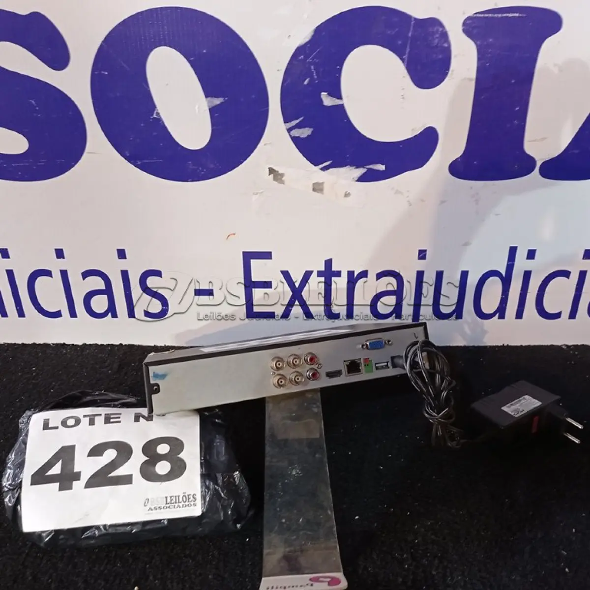 LOTE 428 - 01 - DVR 04 CANAIS INTELBRAS (NO ESTADO, NÃO SABEMOS SE FUNCIONA. LEILÃO NÃO TEM GARANTIA E NEM DEVOLUÇÃO, SUJEITO A POSSÍVEIS AVARIAS VISÍVEIS/OCULTAS E/OU AUSÊNCIA DE COMPONENTES)