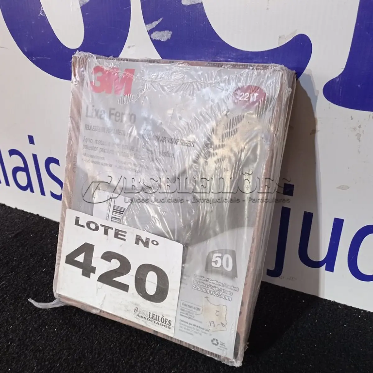 LOTE 420 - 50 - FOLHAS LIXA FERRO 221T GRÃO P100 225X275MM  (APROXIMADAMENTE)(NO ESTADO, NÃO SABEMOS SE FUNCIONA. LEILÃO NÃO TEM GARANTIA E NEM DEVOLUÇÃO, SUJEITO A POSSÍVEIS AVARIAS VISÍVEIS/OCULTAS E/OU AUSÊNCIA DE COMPONENTES)
