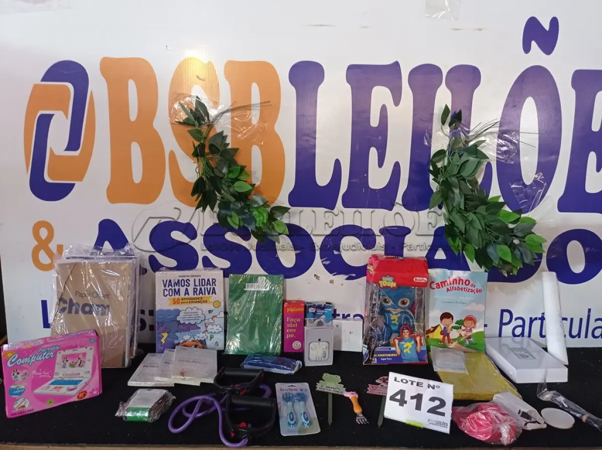 LOTE 412 - 30 – ITENS PARA PAPELARIA E BRINQUEDOS DIVERSOS (APROXIMADAMENTE)(NO ESTADO, NÃO SABEMOS SE FUNCIONA. LEILÃO NÃO TEM GARANTIA E NEM DEVOLUÇÃO, SUJEITO A POSSÍVEIS AVARIAS VISÍVEIS/OCULTAS E/OU AUSÊNCIA DE COMPONENTES)(NO ESTADO, NÃO SABEMOS SE FUNCIONA. LEILÃO NÃO TEM GARANTIA E NEM DEVOLUÇÃO, SUJEITO A POSSÍVEIS AVARIAS VISÍVEIS/OCULTAS E/OU AUSÊNCIA DE COMPONENTES)