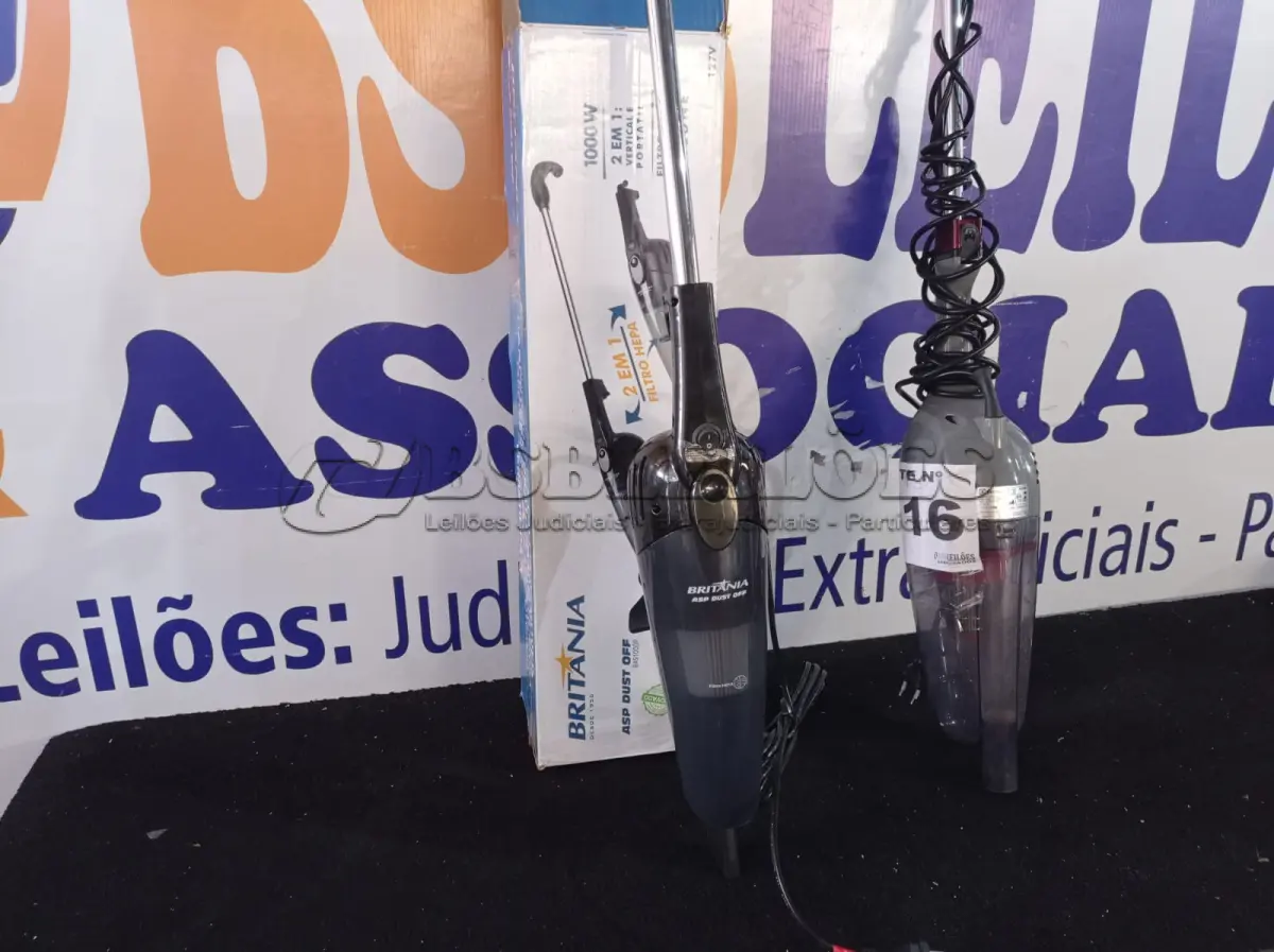 LOTE 516 - 02 – ASPIRADOR DE PÓ DIVERSOS (NO ESTADO, NÃO SABEMOS SE FUNCIONA. LEILÃO NÃO TEM GARANTIA E NEM DEVOLUÇÃO, SUJEITO A POSSÍVEIS AVARIAS VISÍVEIS/OCULTAS E/OU AUSÊNCIA DE COMPONENTES)