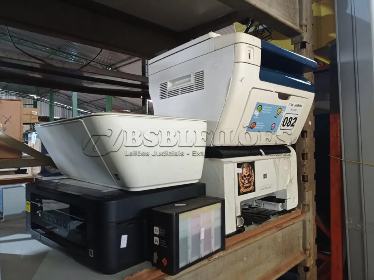 LOTE 082 - 04 IMPRESSORAS MARCAS E MODELOS DIVERSOS. (NO ESTADO) ATENÇÃO! FAZER A VISITAÇÃO ANTES DE ARREMATAR, NÃO SABEMOS SE FUNCIONA. LEILÃO NÃO TEM GARANTIA E NEM DEVOLUÇÃO, SUJEITO A POSSÍVEIS AVARIAS VISÍVEIS/OCULTAS E/OU AUSÊNCIA DE COMPONENTES.