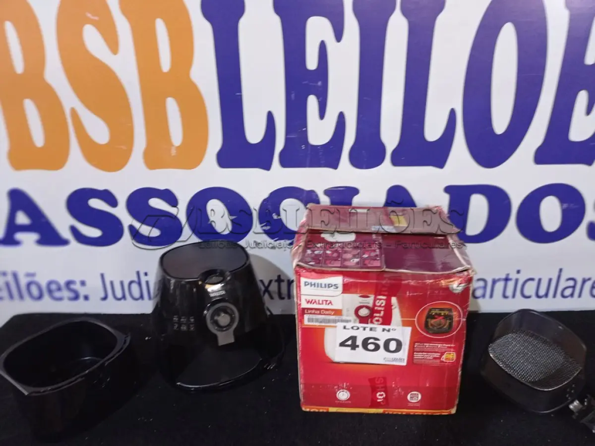 LOTE 460 - 01 - FRITADEIRA ELÉTRICA SEM ÓLEO/AIR FRYER WALITA - PHILIPS DAILY RI9217/72 BLACK EDITION PRETA (NO ESTADO, NÃO SABEMOS SE FUNCIONA. LEILÃO NÃO TEM GARANTIA E NEM DEVOLUÇÃO, SUJEITO A POSSÍVEIS AVARIAS VISÍVEIS/OCULTAS E/OU AUSÊNCIA DE COMPONENTES)