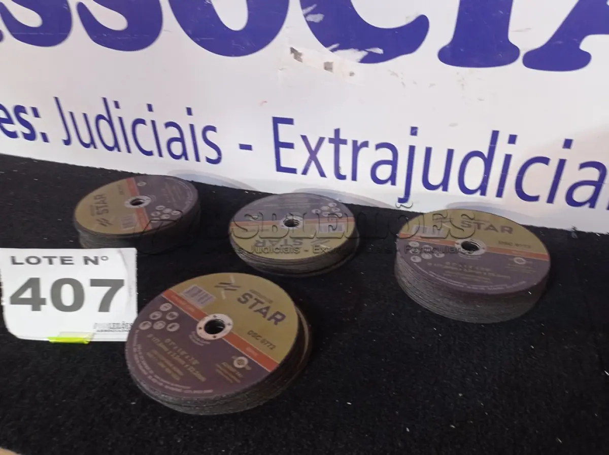 LOTE 407 - 50 - DISCOS DE CORTE STAR 7X1/8X7/8X2T -178MM X 3,2MM X 22,2MM (APROXIMADAMENTE)(NO ESTADO, NÃO SABEMOS SE FUNCIONA. LEILÃO NÃO TEM GARANTIA E NEM DEVOLUÇÃO, SUJEITO A POSSÍVEIS AVARIAS VISÍVEIS/OCULTAS E/OU AUSÊNCIA DE COMPONENTES)