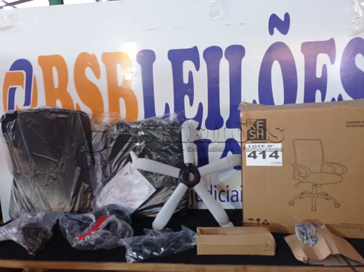 LOTE 414 - 01 - CADEIRA PARA ESCRITÓRIO X5 RETRÁTIL TELADA KESH (NO ESTADO, NÃO SABEMOS SE FUNCIONA. LEILÃO NÃO TEM GARANTIA E NEM DEVOLUÇÃO, SUJEITO A POSSÍVEIS AVARIAS VISÍVEIS/OCULTAS E/OU AUSÊNCIA DE COMPONENTES)