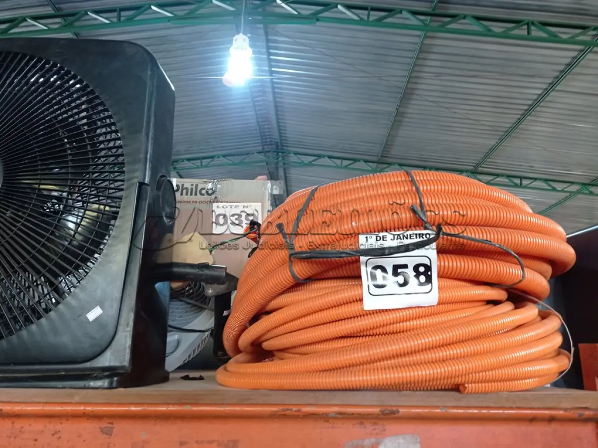 LOTE 058 - 02 ROLOS DE MANGUEIRA CORRUGADA. (NO ESTADO) ATENÇÃO! FAZER A VISITAÇÃO ANTES DE ARREMATAR, NÃO SABEMOS SE FUNCIONA. LEILÃO NÃO TEM GARANTIA E NEM DEVOLUÇÃO, SUJEITO A POSSÍVEIS AVARIAS VISÍVEIS/OCULTAS E/OU AUSÊNCIA DE COMPONENTES.