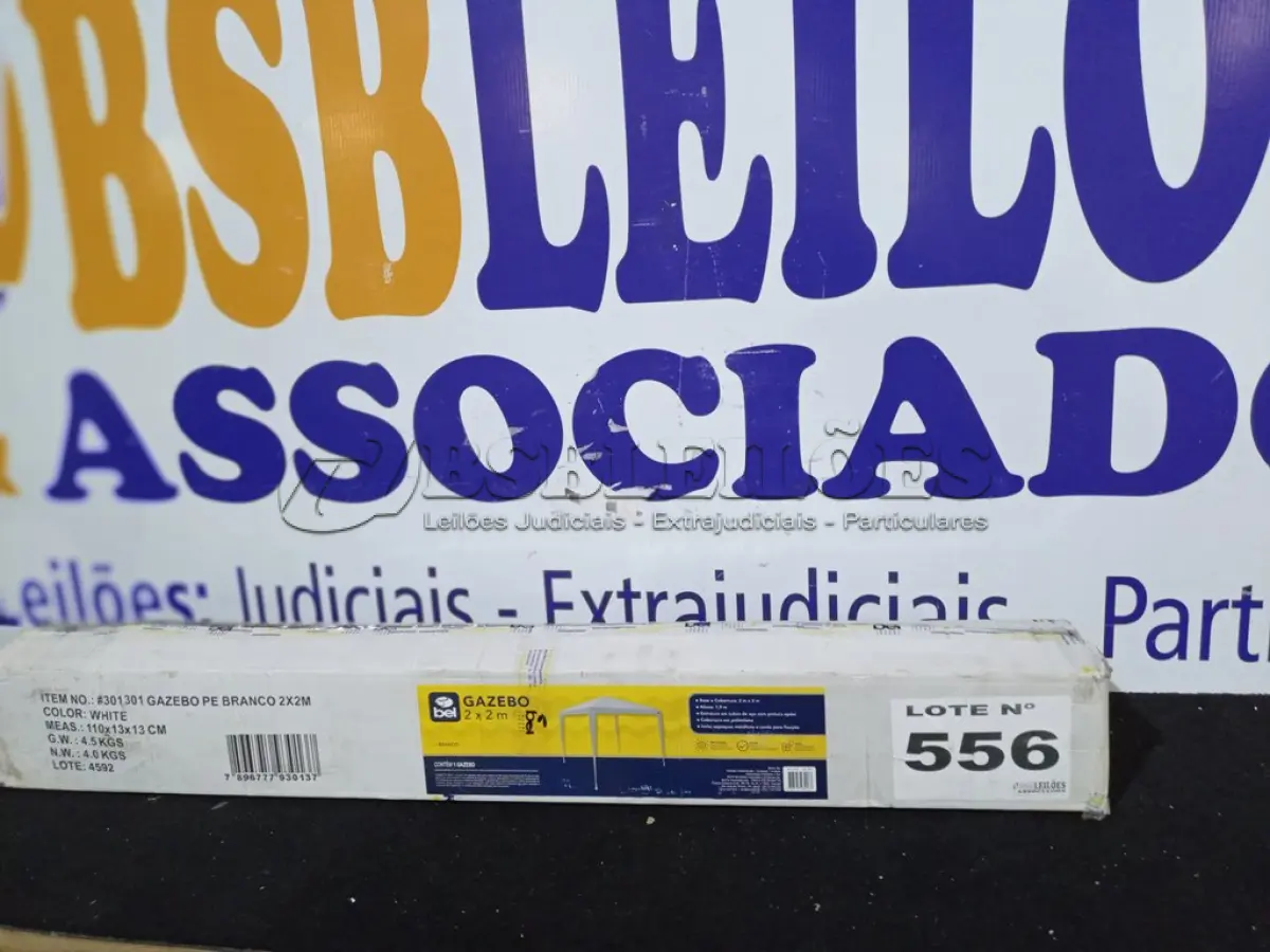 LOTE 556 - 01 - TENDA GAZEBO 2X2M (NO ESTADO, NÃO SABEMOS SE FUNCIONA. LEILÃO NÃO TEM GARANTIA E NEM DEVOLUÇÃO, SUJEITO A POSSÍVEIS AVARIAS VISÍVEIS/OCULTAS E/OU AUSÊNCIA DE COMPONENTES)