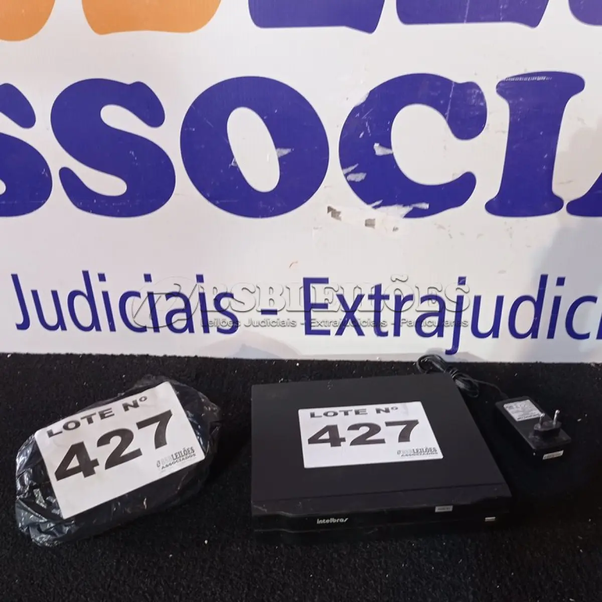 LOTE 427 - 01 - DVR 16 CANAIS INTELBRAS (NO ESTADO, NÃO SABEMOS SE FUNCIONA. LEILÃO NÃO TEM GARANTIA E NEM DEVOLUÇÃO, SUJEITO A POSSÍVEIS AVARIAS VISÍVEIS/OCULTAS E/OU AUSÊNCIA DE COMPONENTES)