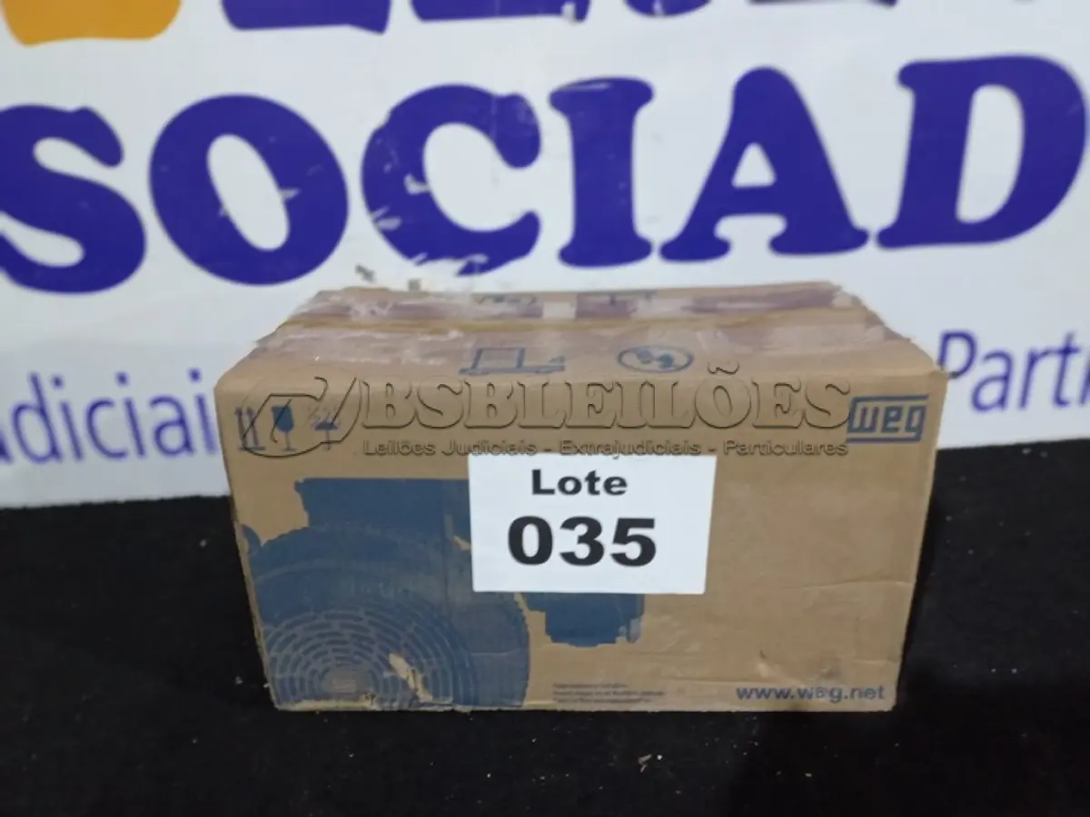 LOTE 035 - 01 - MOTOR ELÉTRICO WEG MONOFÁSICO 2CV P/ BETONEIRA (NO ESTADO, NÃO SABEMOS SE FUNCIONA. LEILÃO NÃO TEM GARANTIA E NEM DEVOLUÇÃO, SUJEITO A POSSÍVEIS AVARIAS VISÍVEIS/OCULTAS E/OU AUSÊNCIA DE COMPONENTES)