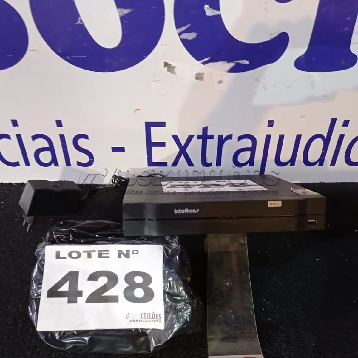 LOTE 428 - 01 - DVR 04 CANAIS INTELBRAS (NO ESTADO, NÃO SABEMOS SE FUNCIONA. LEILÃO NÃO TEM GARANTIA E NEM DEVOLUÇÃO, SUJEITO A POSSÍVEIS AVARIAS VISÍVEIS/OCULTAS E/OU AUSÊNCIA DE COMPONENTES)