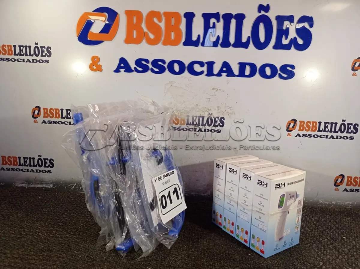 LOTE 011 - 10 MÁSCARAS DE PROTEÇÃO E 04 TERMÔMETROS INFRAVERMELHO. (NO ESTADO) ATENÇÃO! FAZER A VISITAÇÃO ANTES DE ARREMATAR, NÃO SABEMOS SE FUNCIONA. LEILÃO NÃO TEM GARANTIA E NEM DEVOLUÇÃO, SUJEITO A POSSÍVEIS AVARIAS VISÍVEIS/OCULTAS E/OU AUSÊNCIA DE COMPONENTES.