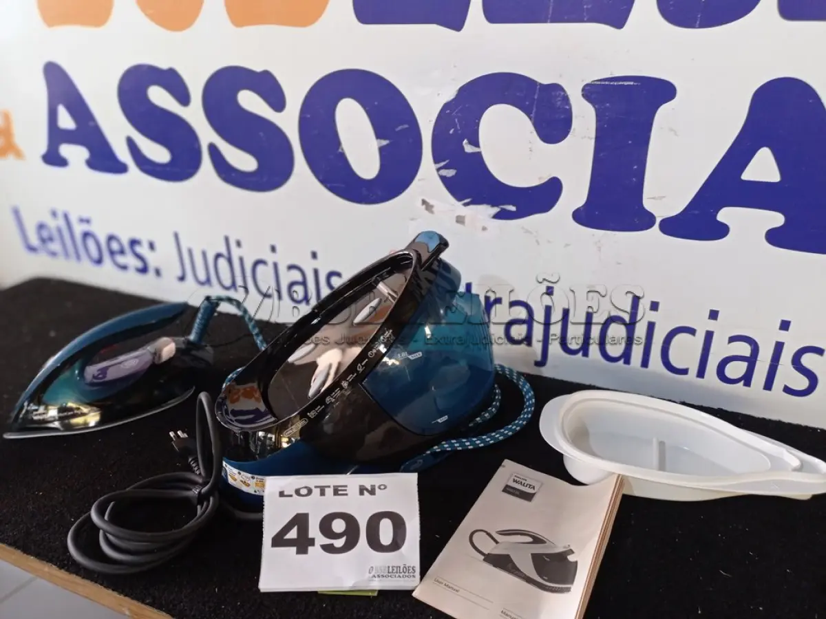 LOTE 490 - 01 - ESTAÇÃO DE PASSAR A VAPOR PHILIPS WALITA PERFECTCARE PERFORMER RI8735 (NO ESTADO, NÃO SABEMOS SE FUNCIONA. LEILÃO NÃO TEM GARANTIA E NEM DEVOLUÇÃO, SUJEITO A POSSÍVEIS AVARIAS VISÍVEIS/OCULTAS E/OU AUSÊNCIA DE COMPONENTES)