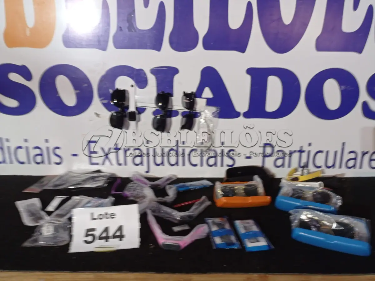LOTE 544 - 39 – ACESSÓRIOS DIVERSOSA PROXIMADAMENTE.(NO ESTADO, NÃO SABEMOS SE FUNCIONA. LEILÃO NÃO TEM GARANTIA E NEM DEVOLUÇÃO, SUJEITO A POSSÍVEIS AVARIAS VISÍVEIS/OCULTAS E/OU AUSÊNCIA DE COMPONENTES)