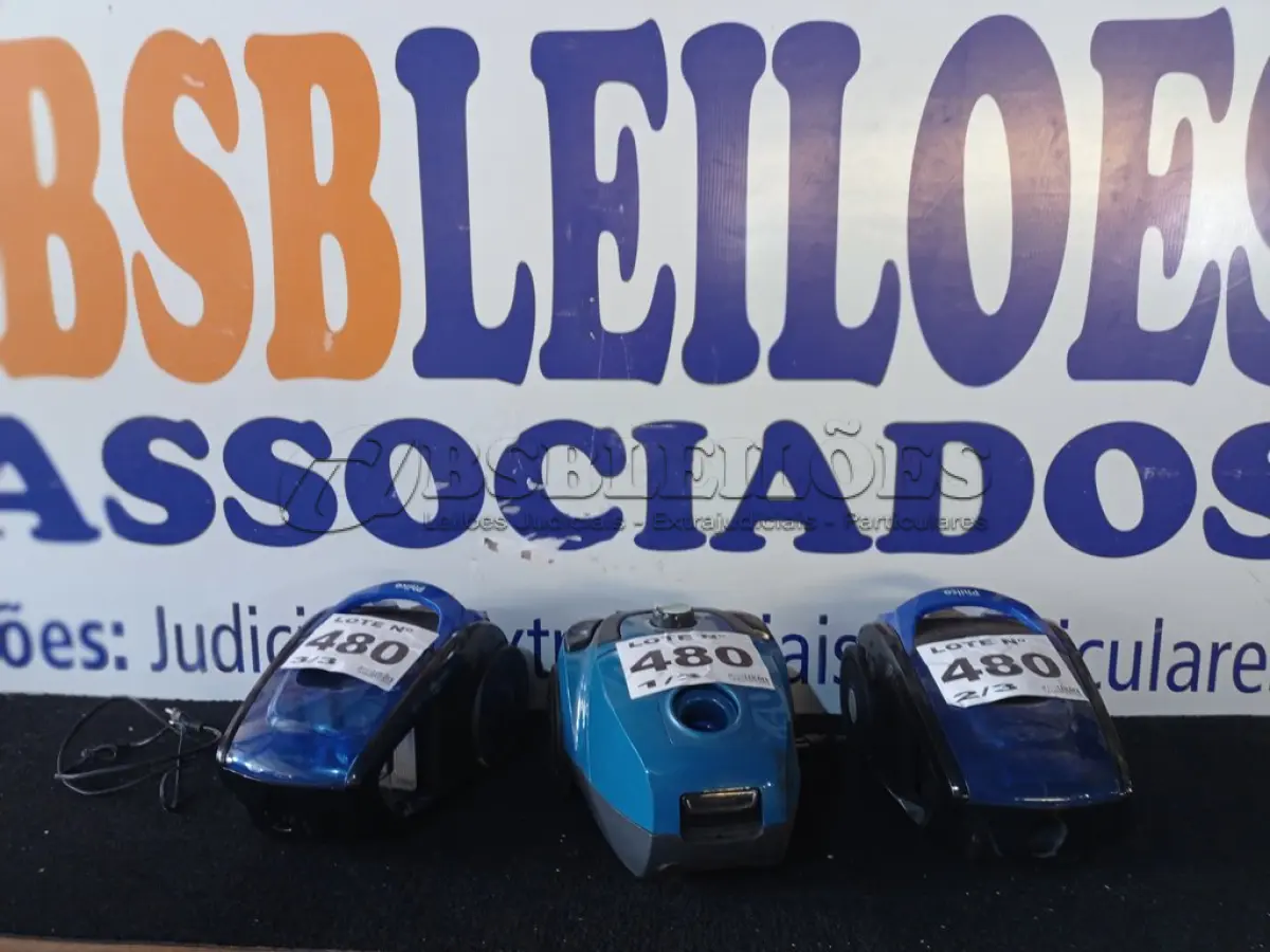 LOTE 480 - 03 - ASPIRADORES DE PÓ DIVERSOS (NO ESTADO, NÃO SABEMOS SE FUNCIONA. LEILÃO NÃO TEM GARANTIA E NEM DEVOLUÇÃO, SUJEITO A POSSÍVEIS AVARIAS VISÍVEIS/OCULTAS E/OU AUSÊNCIA DE COMPONENTES)